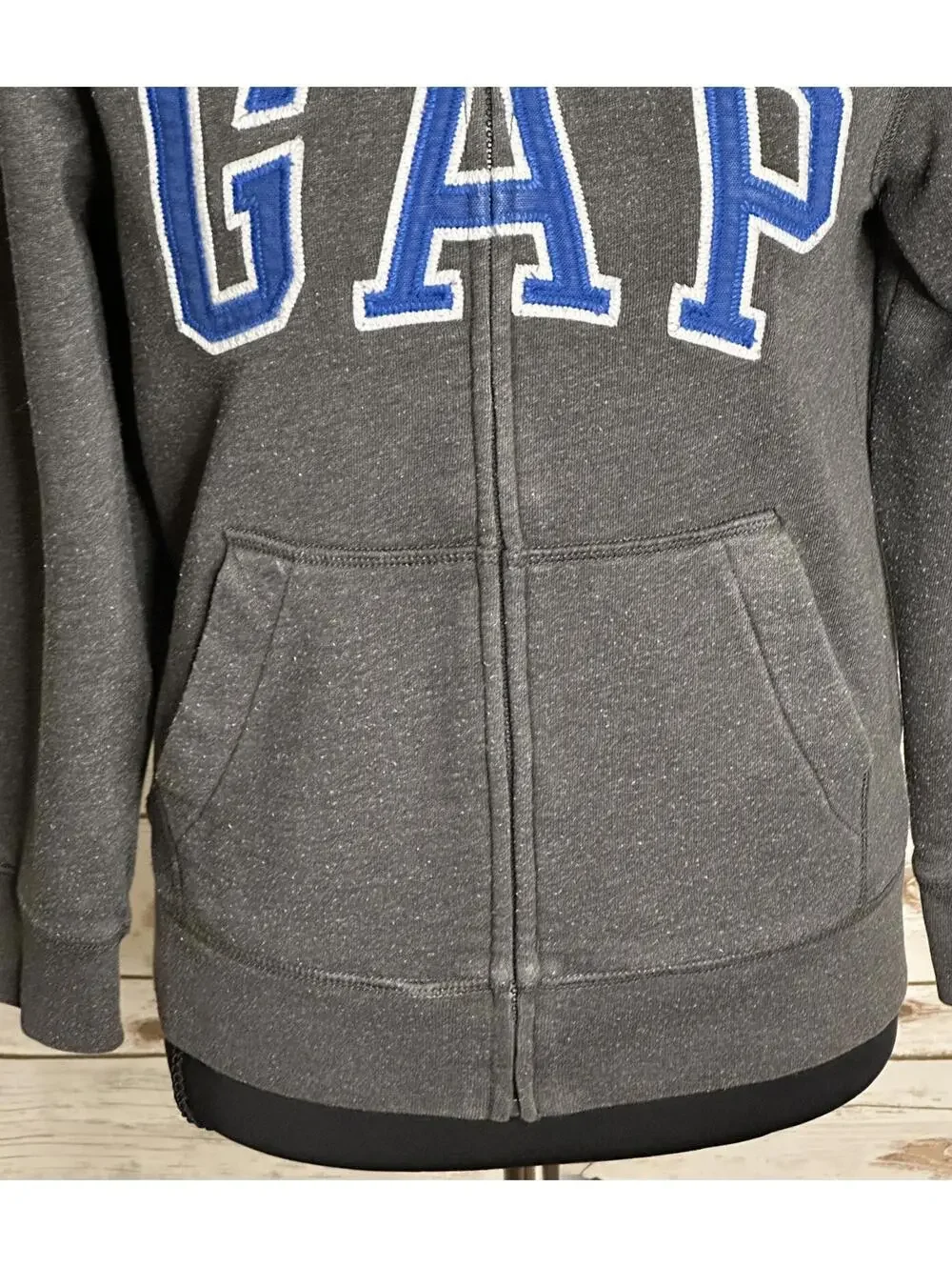 GAP charcoal grey